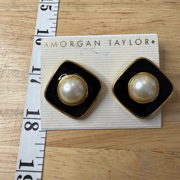 Morgan Taylor Gold-Tone Black Enamel & Faux Pearl Square Pierced Earrings Made I - Picture 5 of 6